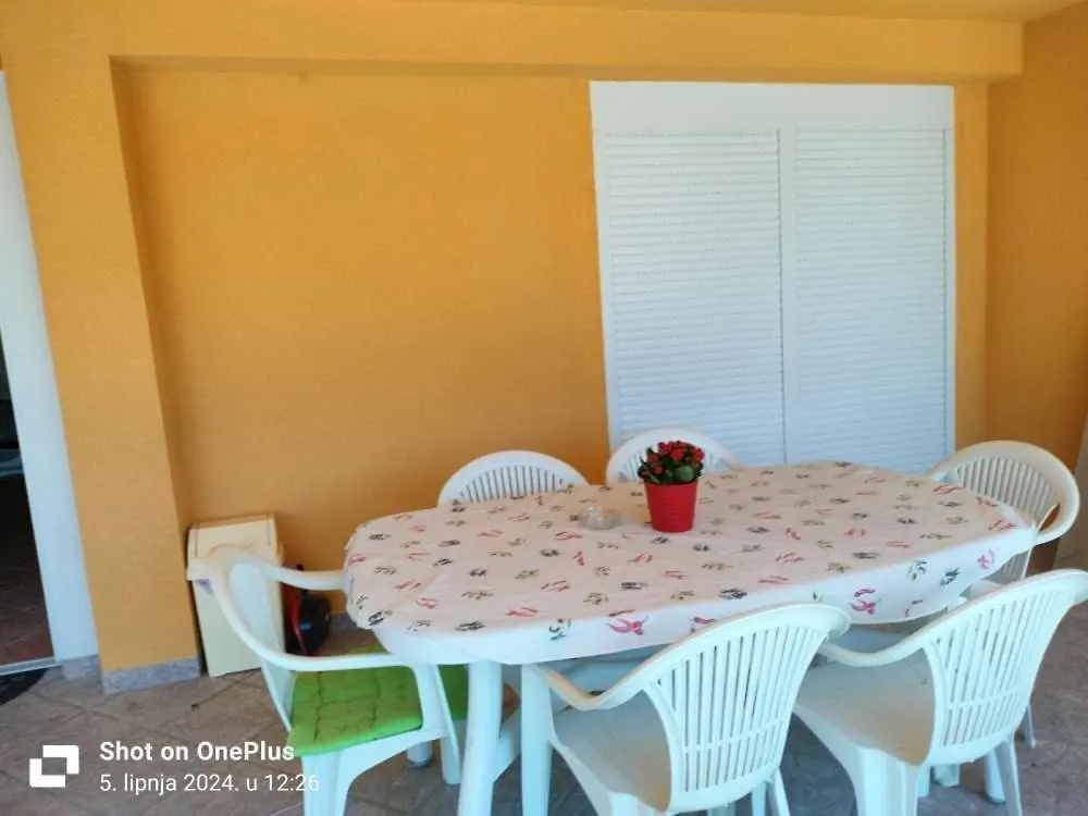 Apartment Apartmani Lipa Rtina Croatia