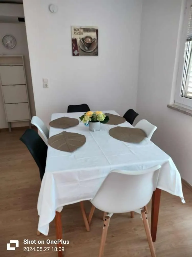 Apartment Apartmani Lipa Rtina