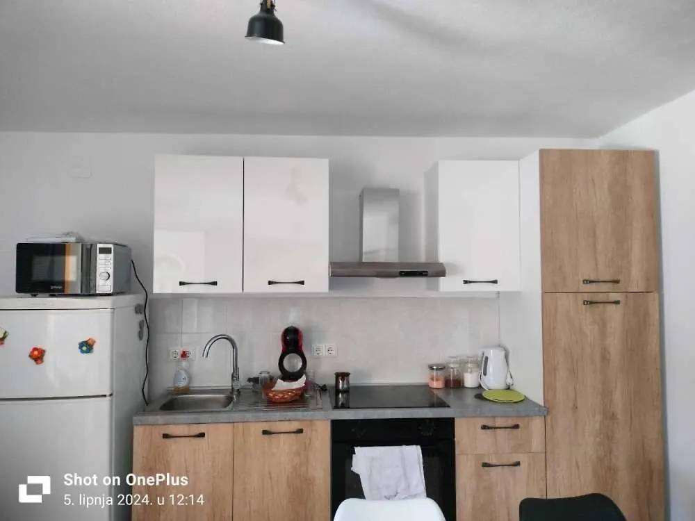 Apartment Apartmani Lipa Rtina